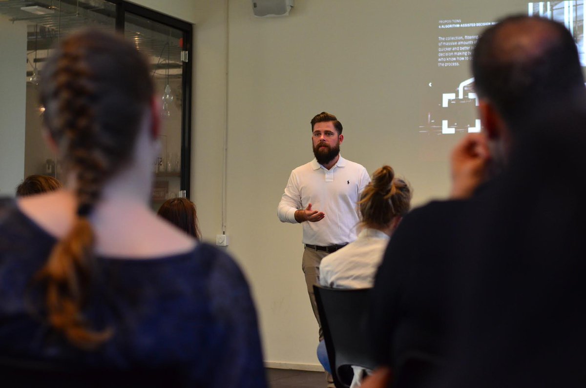 mapiq's tweet photo. We had a great time yesterday at AKKA event 'Design for Work' #designforwork #HermanMiller #AKKA https://t.co/JVYjzA1c3J