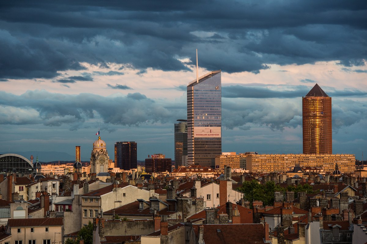 Au coeur du quartier <a href="/LyonPartDieu/">xz</a>, la <a href="/TourIncity/">Tour Incity</a> est désormais inaugurée bit.ly/1sg1byd