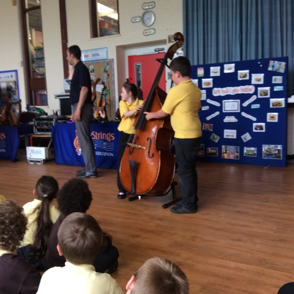 stwinsholywell's tweet photo. A great performance and a really enjoyable afternoon with our visitors yesterday #keystrings https://t.co/03mkbhlCTc