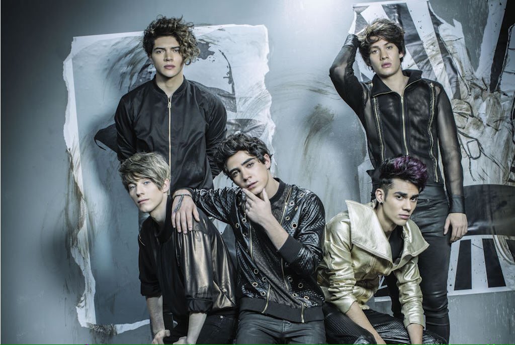 MyiPop's tweet image. Entrevista | El fenómeno @CD9 nos presenta su disco #Evolution: myipop.net/2016/05/12/el- ¡Descubre qué nos contaron!