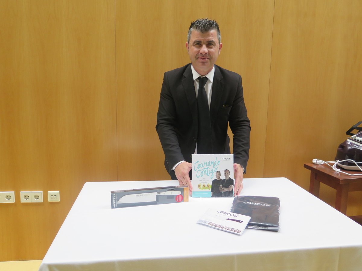 Gracias a <a href="/Arcos/">Arcos</a> y <a href="/JoseDiaz1898/">José Díaz S.L</a> por los detalles para nuestros formadores