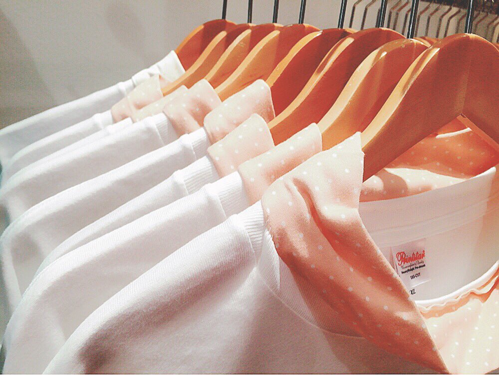 onimusya_usa's tweet photo. ｢ 着替少女 ｣

またまたかわいいビックT
入荷いたしました〜🐹🎀👑🍦

今回もばっちりワンピースで
着ていただける大きさです🌹🌸🍧

ゆるっと１枚で🌟🐳🍼

お出かけしましょ〜✈️🌭🍳

4990＋tax〜💭 https://t.co/hVZcbQNbA5