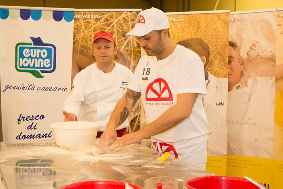 PizzaAntiAge's tweet photo. #PizzeriaIlGirasole a #Nerviano #Milano 
Qui puoi gustare la vera #pizza della #Salute 
#PizzaAntiAge #Inuplus https://t.co/Rls7dLyuhV