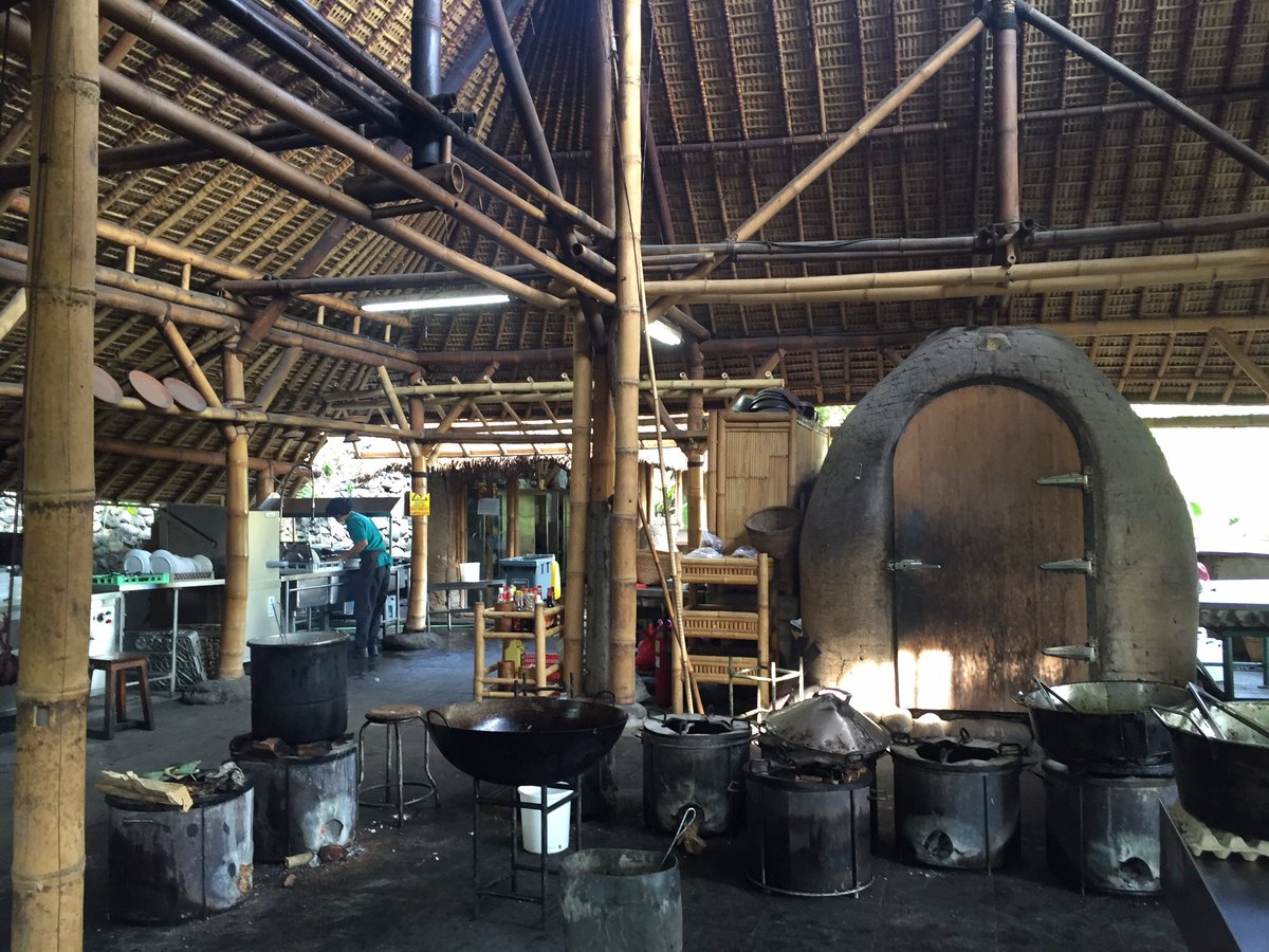 Anna_Iacobelli's tweet photo. Great day visiting John Hardy compound in Bali #fabulouscompany #sociallyresponsible #beautifuljewels #organiclunch https://t.co/eWwAmGjf5L