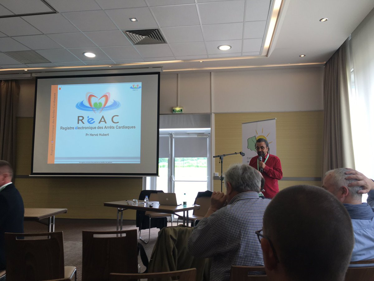 Reprise des échanges avec le Pr Hubert, président du Registre Électronique des Arrêts Cardiaques #RéAC #COMU5962