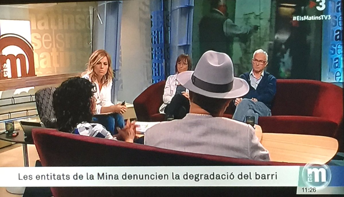 Ara mateix a <a href="/elsmatins/">Els matins TV3</a> parlant de  #barrilamina <a href="/jimnez_paqui/">paqui Jiménez</a> <a href="/JosepMariaMonfe/">Arxiu Històric Mina</a> #RafaelPerona representants barri.