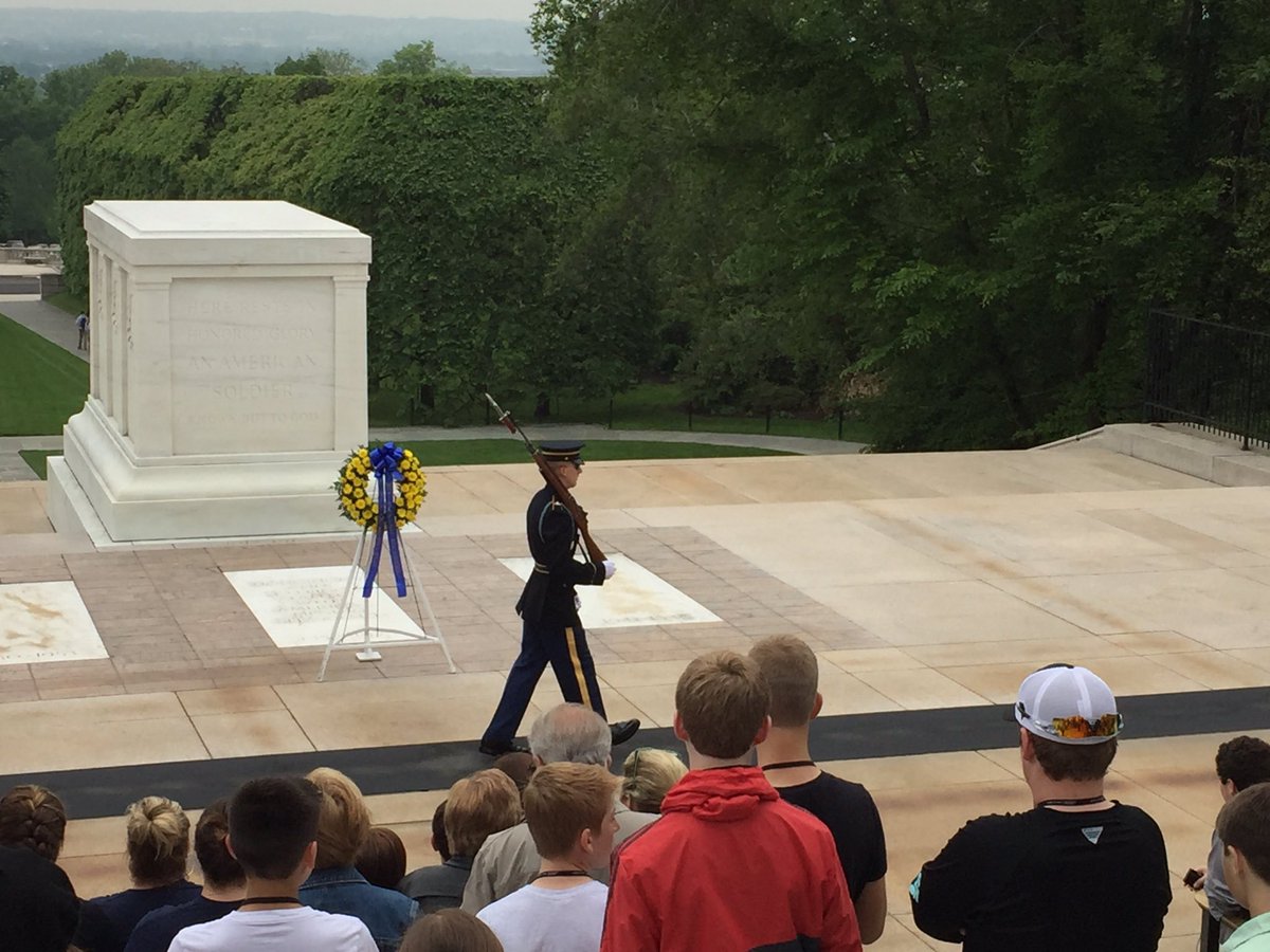 Tomb of the Unknown Solider. #stay2theright #21steps