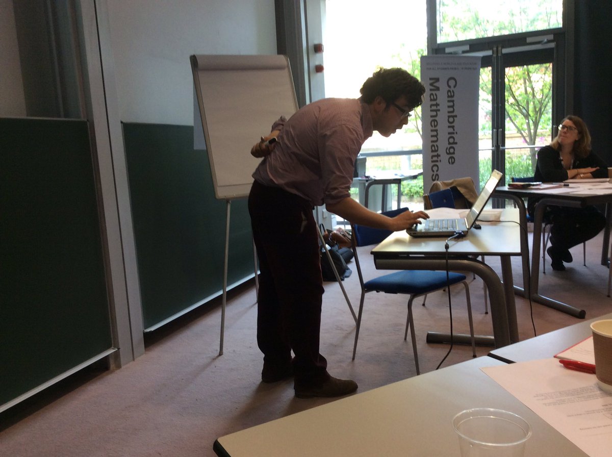 CambridgeMaths's tweet photo. David Vaccaro: "not all probability questions are the nonsensical balls-in-bags type..." #mathsmodelling https://t.co/4IQnP1CSUc