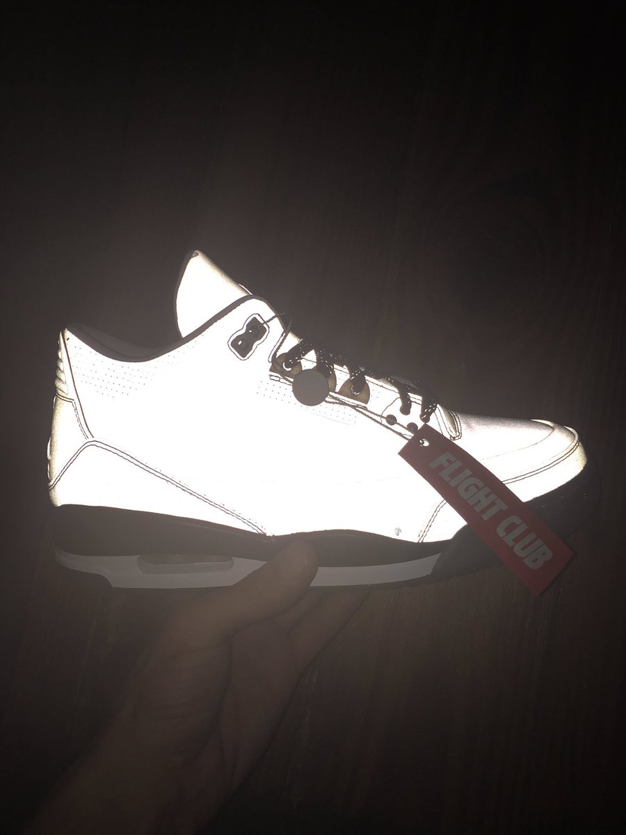 Jerztp's tweet photo. Every1 goin nuts 4 the #ultraboost release today and Im over here like...
#jordan #3lab5 @flightclub @SneakerShouts https://t.co/5RiIEm8t9y