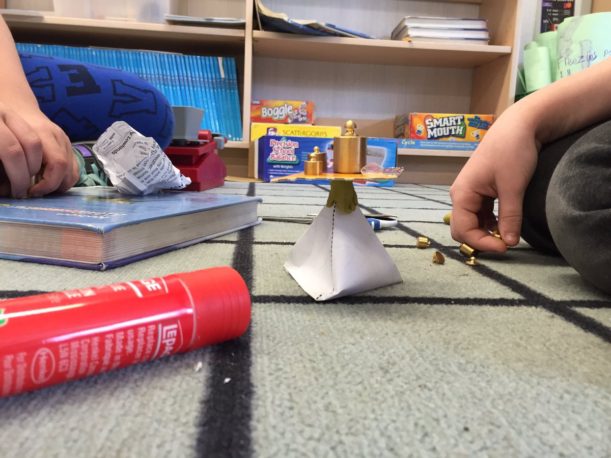 david53moore's tweet photo. Paper 3D shapes versus weight = compression lesson! @stephenglish1 @TayShoresPS @Gr7Collabratory @MStAmantTeach https://t.co/xaQvkNv5wF