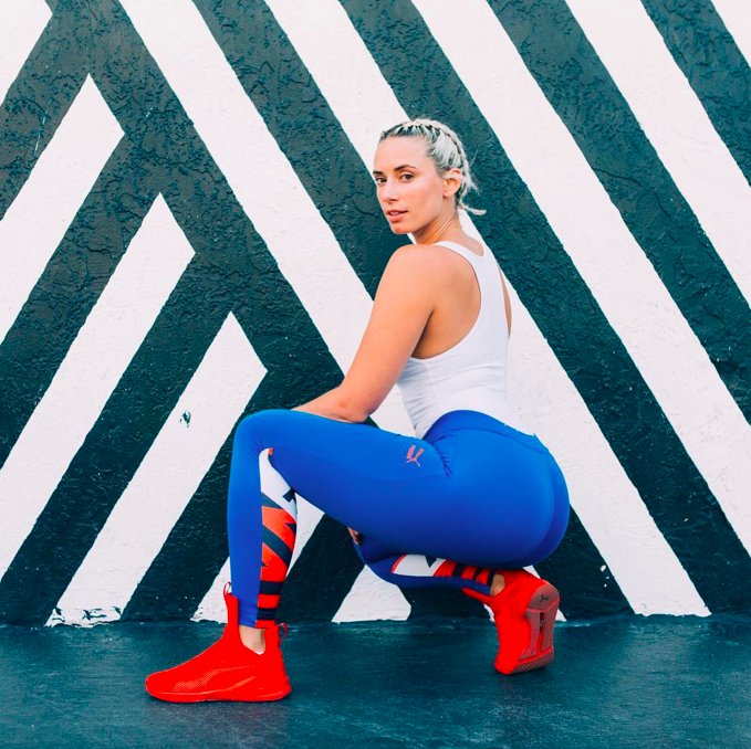 Julz (YesJulz). 