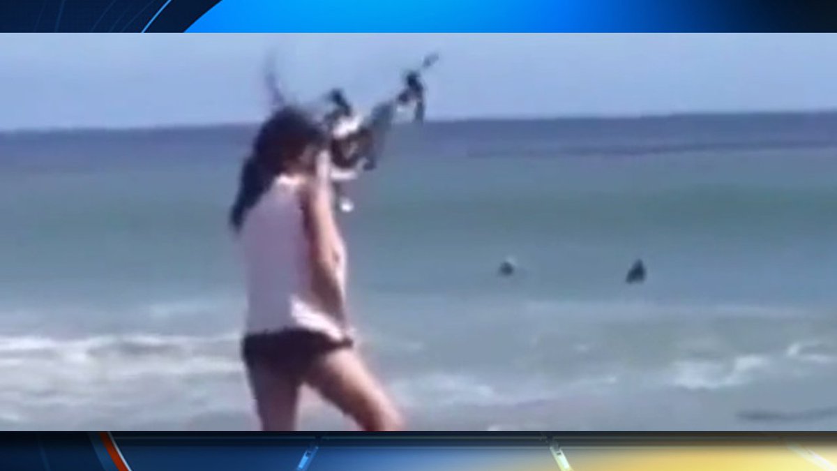 VIDEO: Model hit by #drone during Miami Beach photo shoot bit.ly/220F22O?utm_me… https://t.co/7YjGOX6vJ3