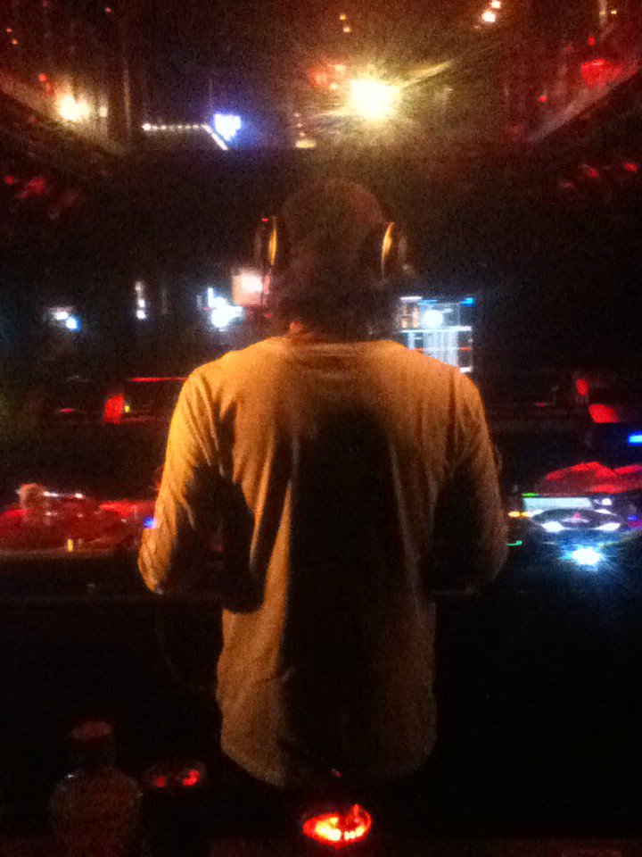 powerwave1994's tweet photo. WARAJI!!!
#dj_tact #危ないデンジャラス https://t.co/amC1XdPEUZ
