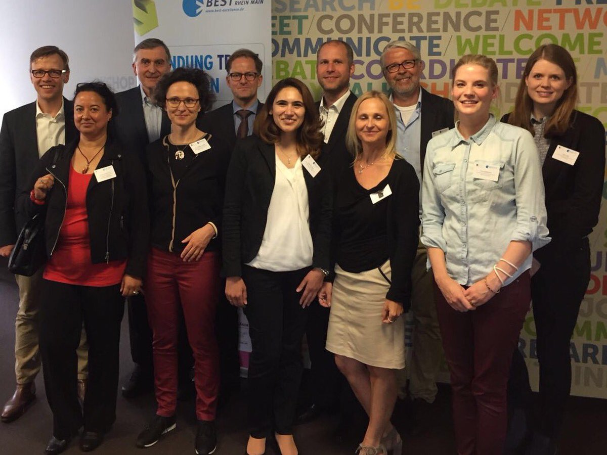 MeetnWork's tweet photo. So sieht geballte Kompetenz aus: Coaches und Experten vom #GründerTag #meetnwork https://t.co/kCd8DHhAM2