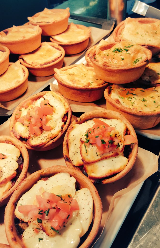 Which_Kitchen's tweet image. #dressedsalad #panzanellasalad #pienmighty @thekitchen @Which_Kitchen 
Create your own salad...