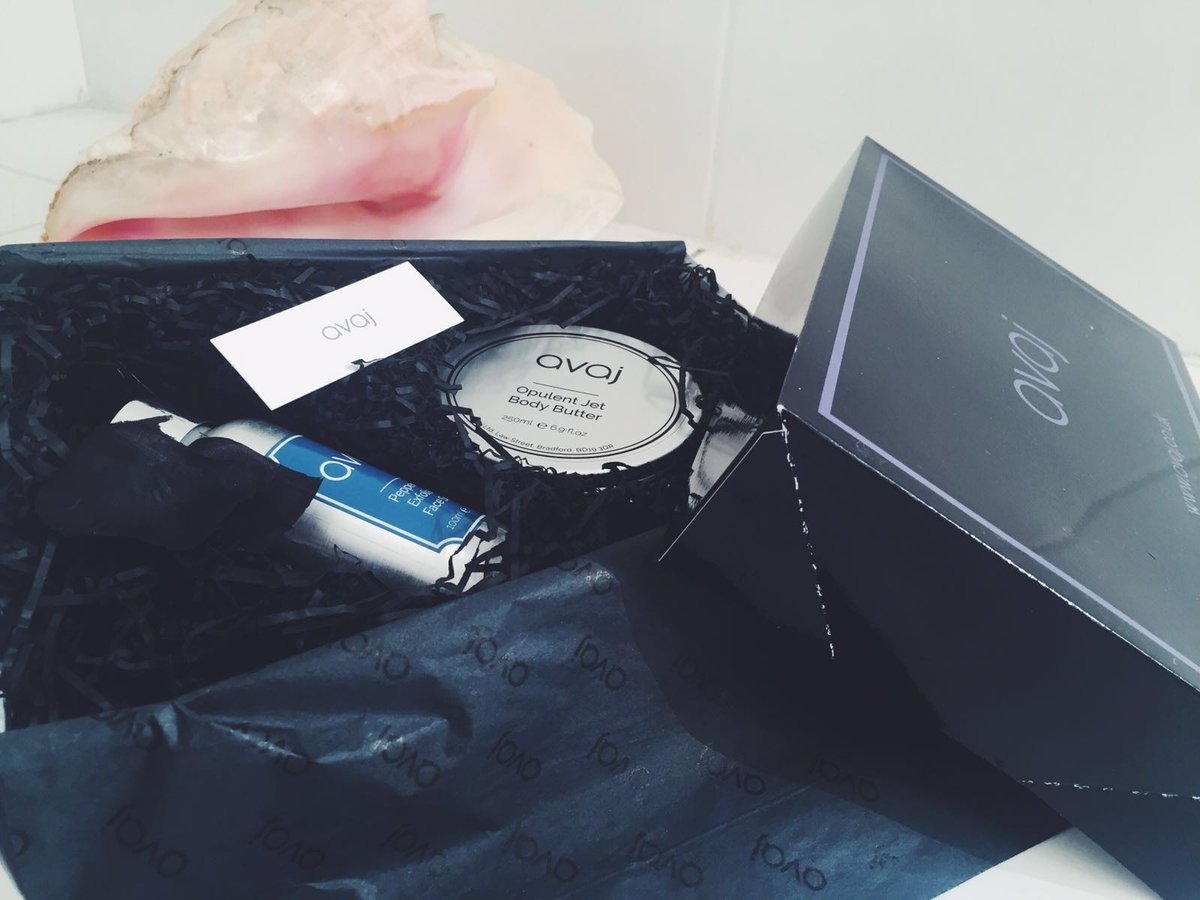 TGHSblog's tweet image. Everyone wants it, some have it, others don’t. Flawless skin... 👌 #SKINCARE #Review theguyshavestyle.com/2016/05/12/l3v…