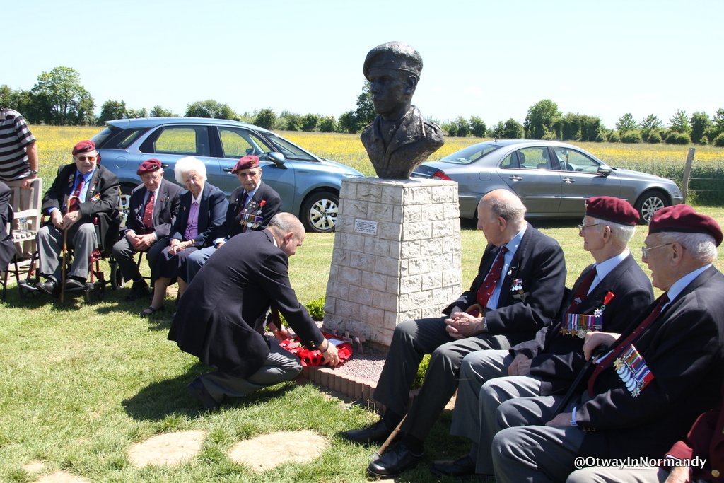 OtwayInNormandy's tweet photo. The 9th Battalion veterans at Breville and Merville, including last year's four Legion D'Honneur recipients. #DDay71 https://t.co/YUSsX16DAu