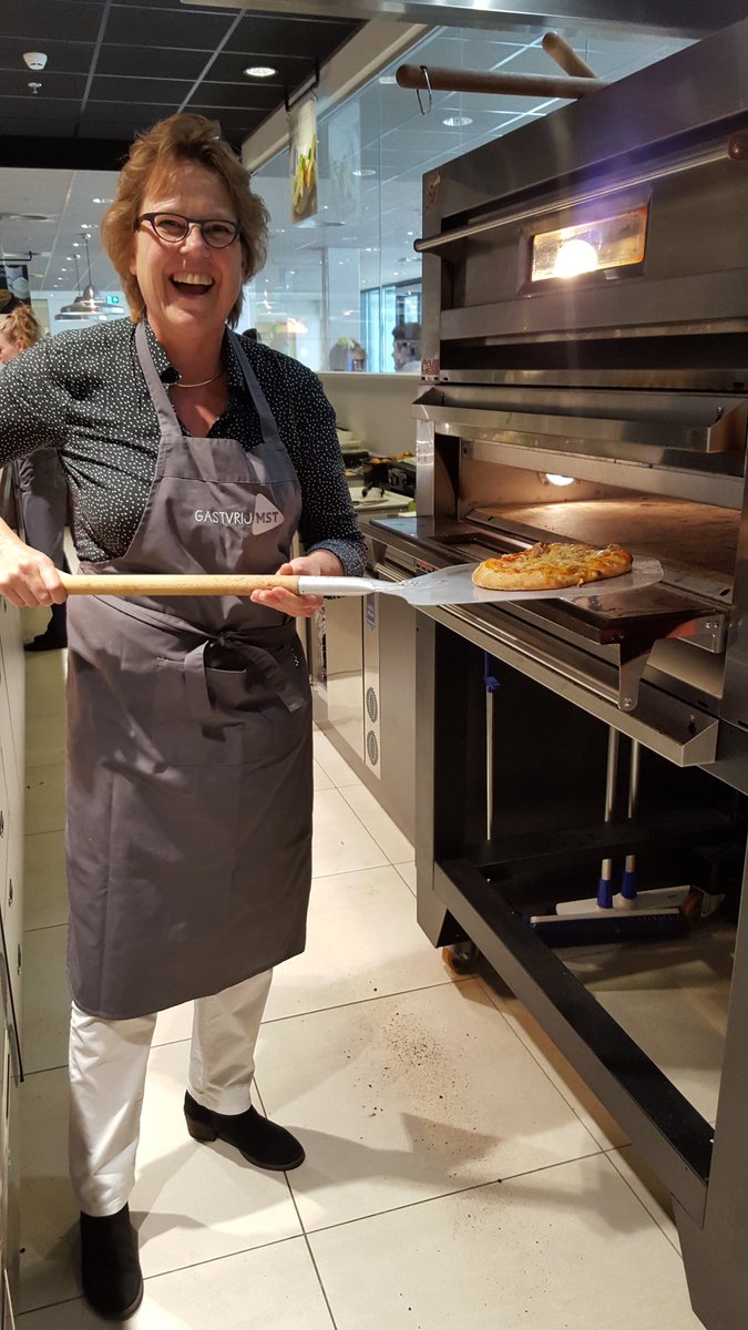 Op de dag van de verpleging  <a href="/ziekenhuisMST/">Medisch Spectrum Twente</a> met liefde pizza's gebakken in ons prachtige restaurant