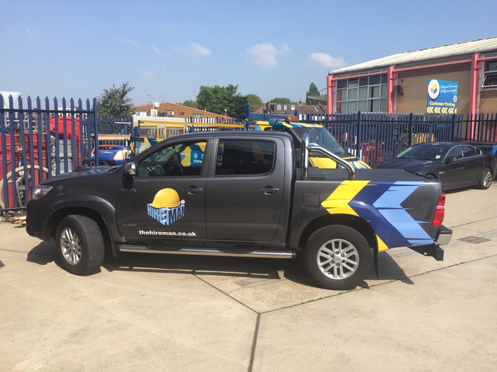 .<a href="/Totally_Dynamic/">Totally Dynamic</a> #hilux wrapped and looking good! Love the #chevron