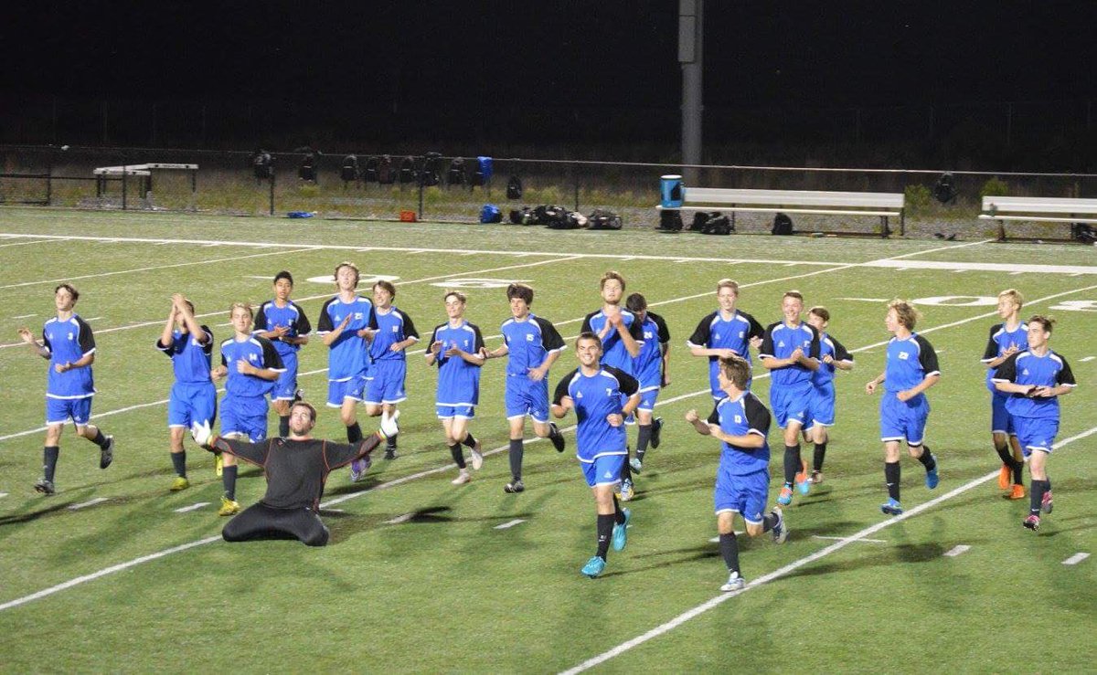 Goons2016's tweet photo. Let's GOOOOO!
Praying for a safe trip to Hot Springs as our awesome Soccer teams take on their first round of STATE! https://t.co/3hhl7BvreE