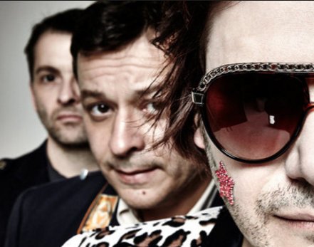 James Dean Bradfield always looks at you like you're telling him the bus was late but he saw it arrive on time