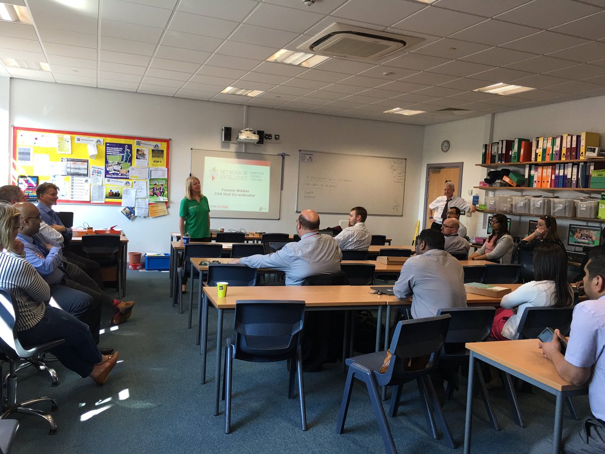 rusheymeadComp's tweet image. @CompAtSch #HubMeeting #Computing @bbc #Microbit @RusheyMeadPL