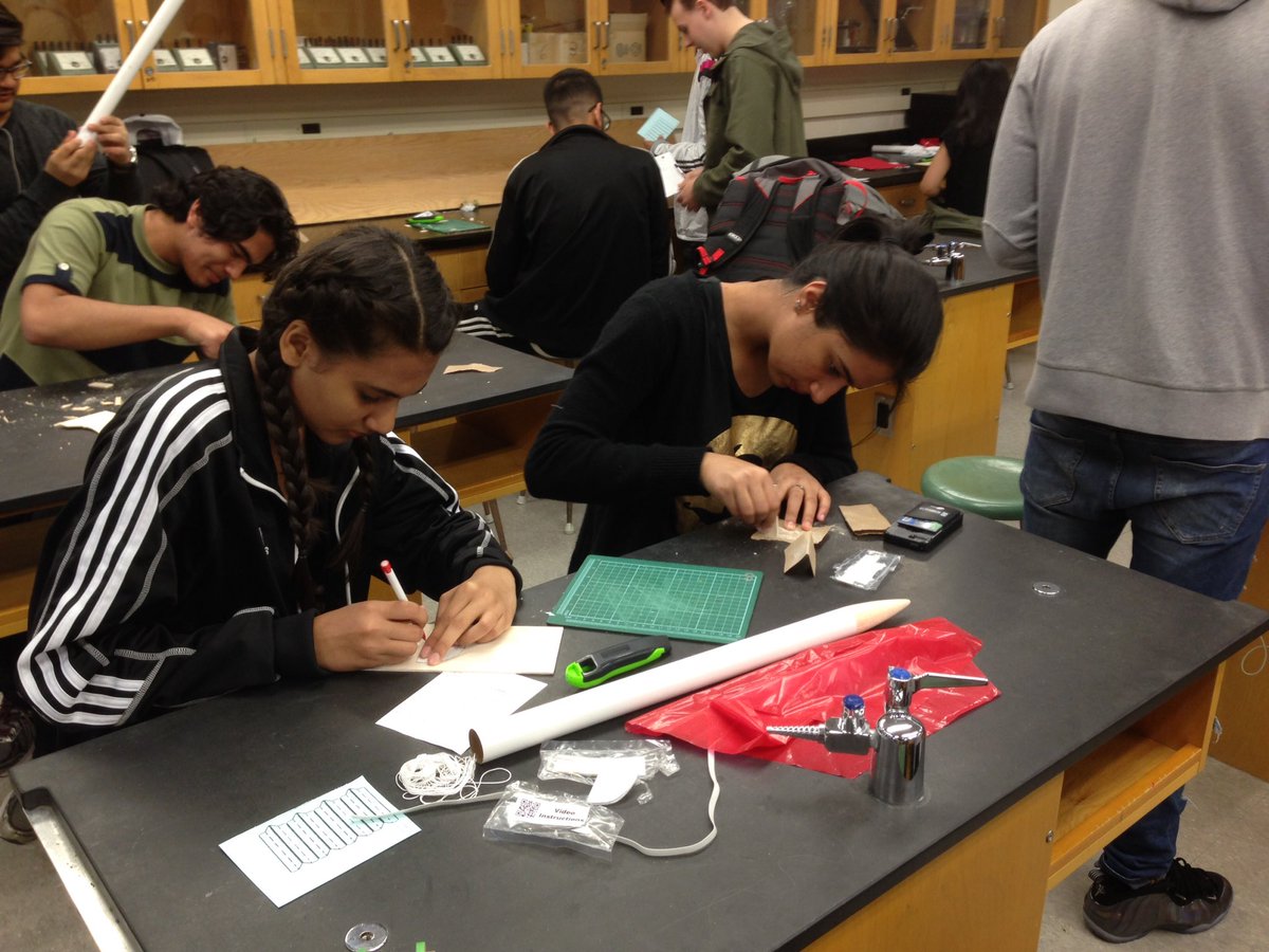 AdrianManickam's tweet photo. #ESSSCIENCE @srtrupp Model Rocket building in SPH3U0. Launching next week. https://t.co/rv3MqlfP32