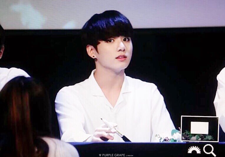 160512 목동팬싸 정국 
#방탄소년단 #정국 #Jungkook <a href="/BTS_twt/">방탄소년단</a>