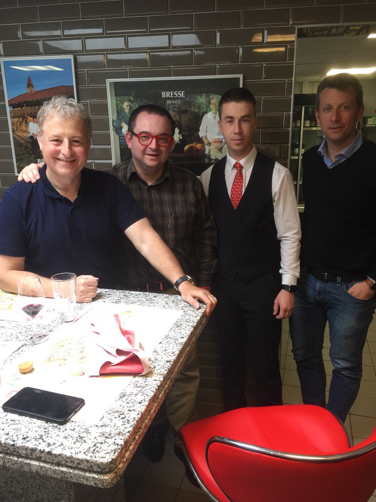 francoisbelay's tweet image. Préparation du 23è tournoi de foot des étoilés (13 sept à Vonnas) ce midi chez @GeorgesBlancOff @FSommier @Evotente