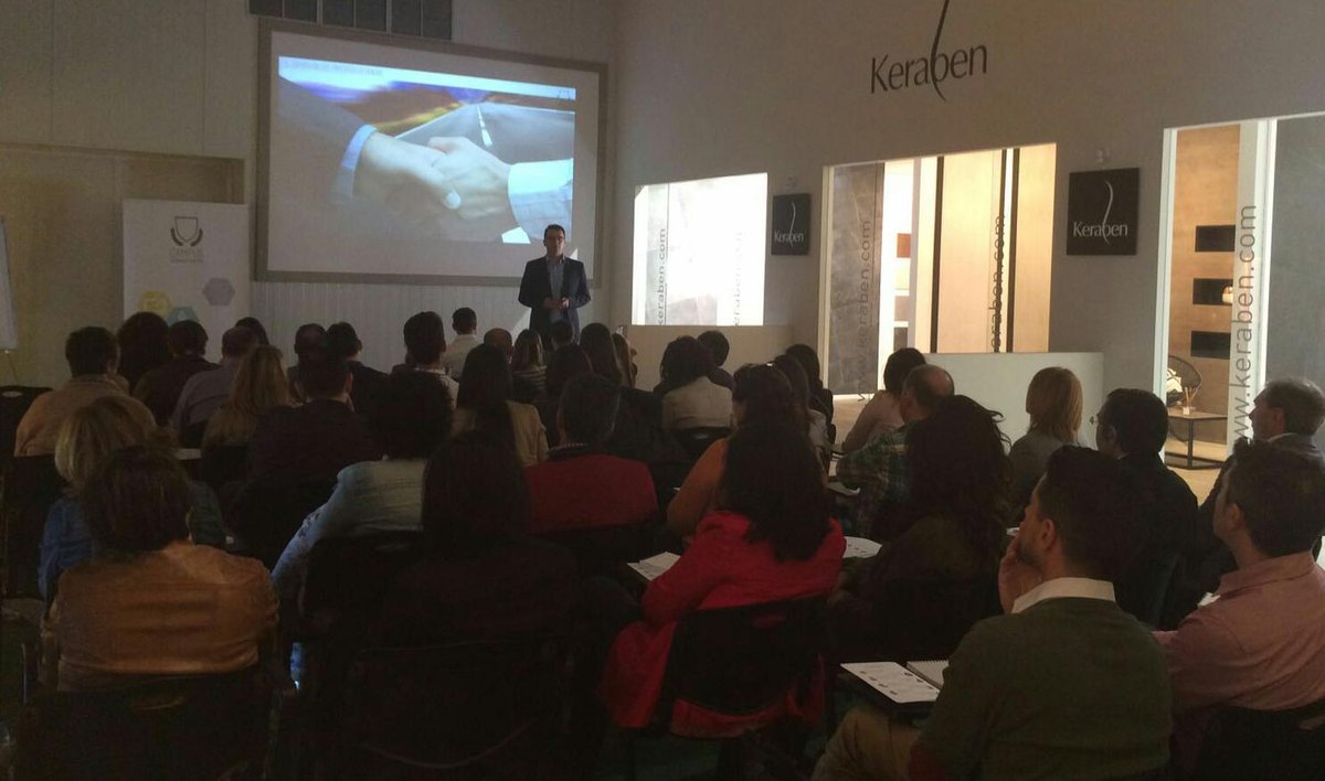 expartaku's tweet photo. @KerabenGrupo gracias x invitarme al estreno d #CampusKerabenGrupo. Excelente iniciativa,10 en #OrientacionCliente😉 https://t.co/1DErhA1Jbd