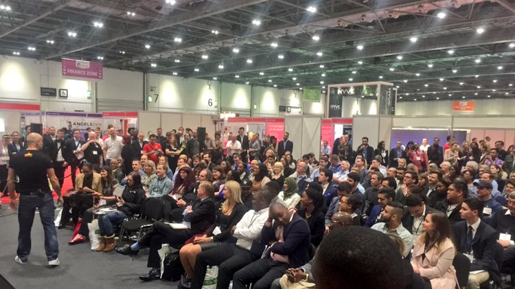 BradBurton's tweet image. Make your way to HALL 1 @ 1430 👀

THE @TheBusinessShow KEYNOTE that blows the roof OFF 🇬🇧🎯
👑BradCamp.biz