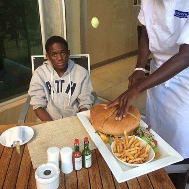 MironBruh's tweet photo. 😂😂😂😂😂😂😂😂😂😂 "@German_Dollar: That face 😂 Classic throwback #burgercompetition #tbt https://t.co/locOuHkX8Z"