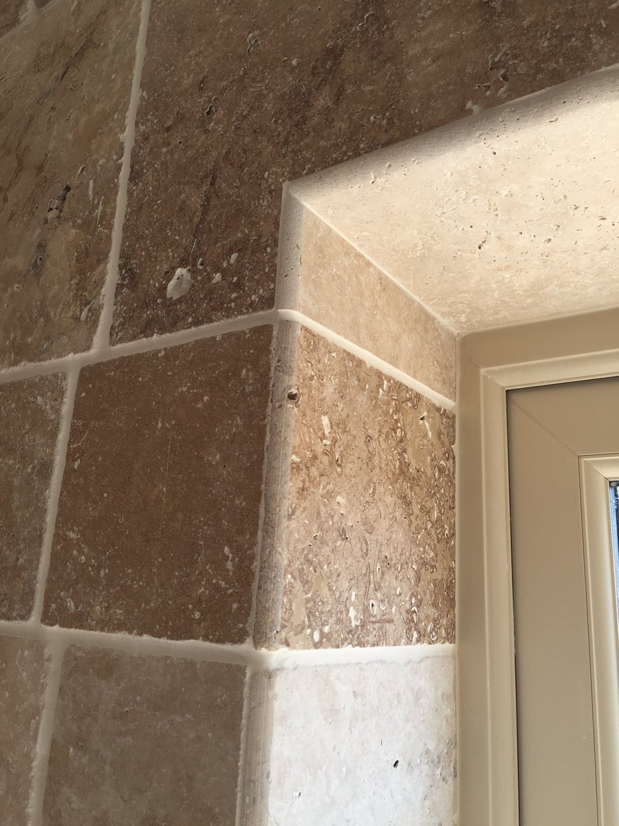 RawTiling's tweet image. Finally popped in to see the competed spa building a huge thanks to Darren @MapeiUKLtd for providing the .. (1/2)