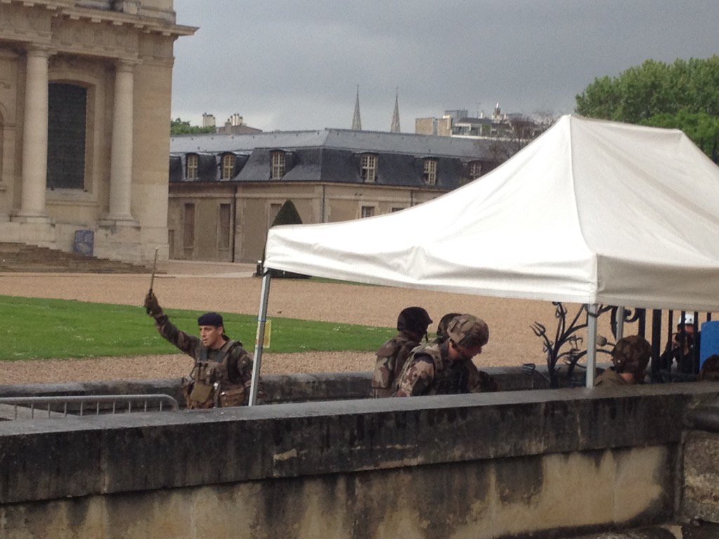 Voir l'image sur Twitter