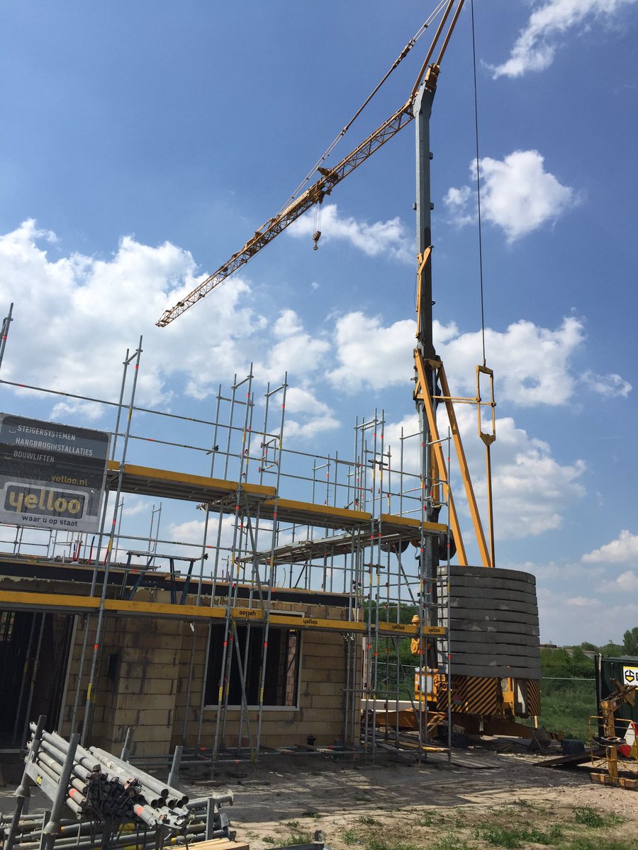 Verdiepingsvloer van riante woning in #Zwolle aangebracht. <a href="/BuildingDesign/">Building Design</a>