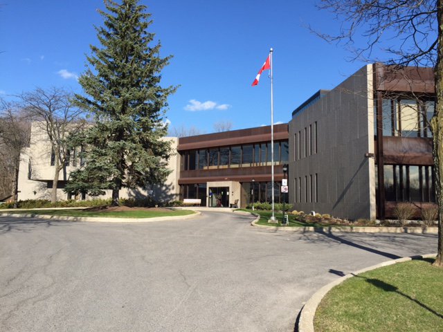 CMA_Docs's tweet photo. RT @CMAJ: Demolition looms for @CMA_Docs House, a gem of swanky suburban 70's #architecture https://t.co/tiGPi7uivo… https://t.co/0TYNXawOPG