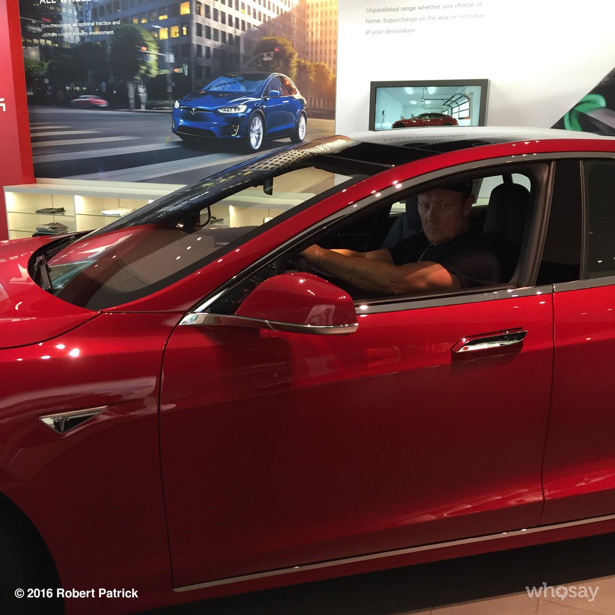 robertpatrickT2's tweet image. Very interested in this #Tesla Model S with the #ludicrous set up. The future is here! #madeinAmerica