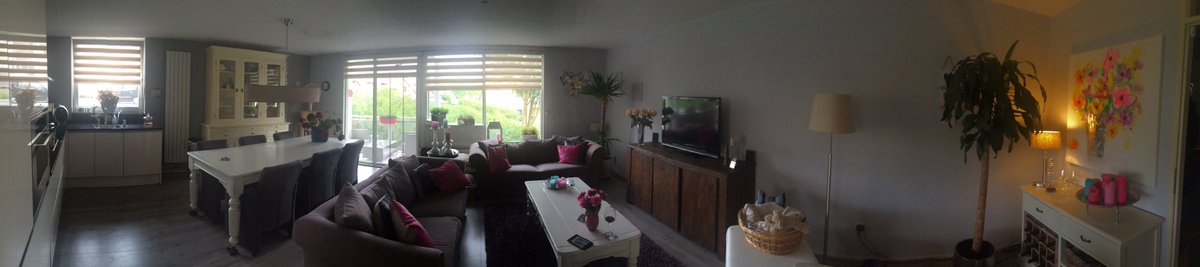 JoyceTerpstra's tweet image. Opzoek naar dé verkoopmakelaar voor ons huis! #rhoon #makelaar #huistekoop