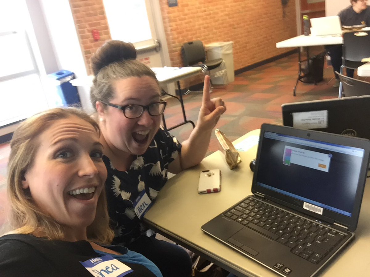 BESbulldogs's tweet image. SBTS and AART ready to inspire students through computational thinking #pairedprogramming @eroteaches