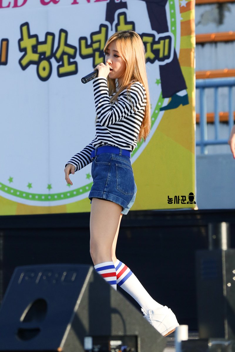 MMM_farmer's tweet photo. 하 진짜...

#마마무 #문별 https://t.co/hwYtwFgk16