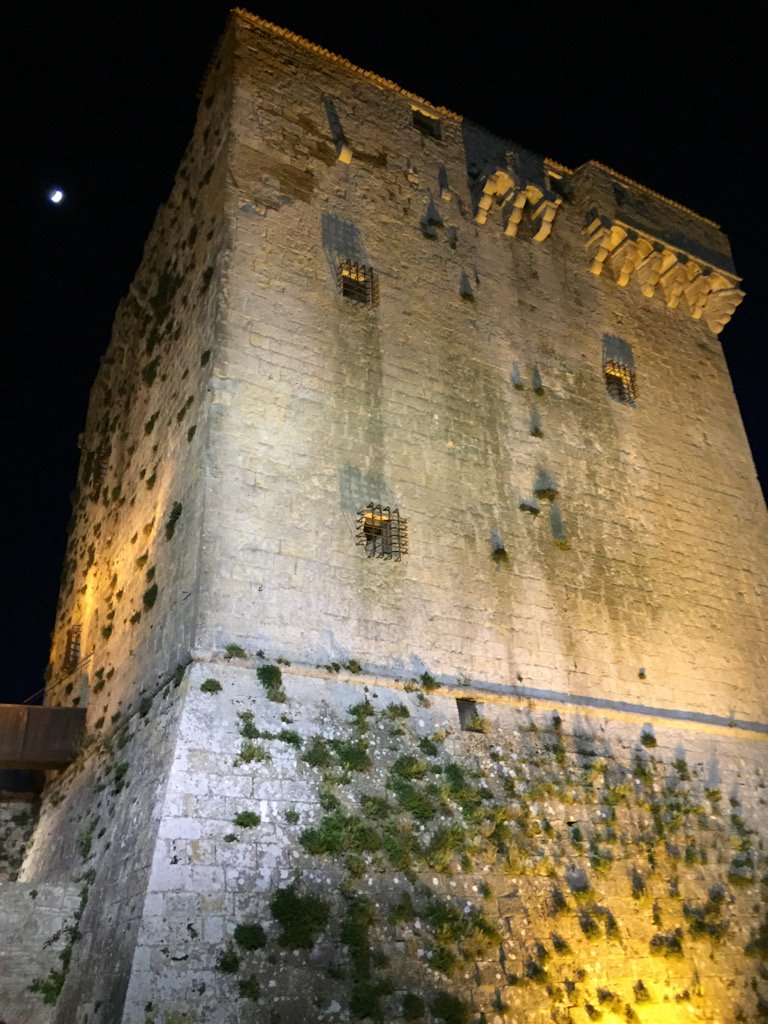 Simone_Tiezzi's tweet photo. 14.05. Ore 18. Pronti a partire. LiberaMente. La mostra che prosegue la stagione espositiva al Castello di Sarteano. https://t.co/MfTCxIj0Vu