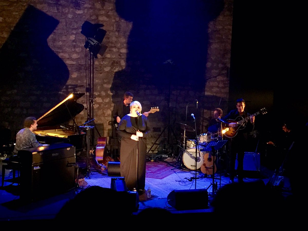 Geooorges's tweet photo. Quand @mathilde_music chante accompagnée par J. Terrasson 🎹 c'est très.. sex.. Jazzy! 💋 #JeLesAimeTour #MathildeLive https://t.co/uhBzFZxtPT