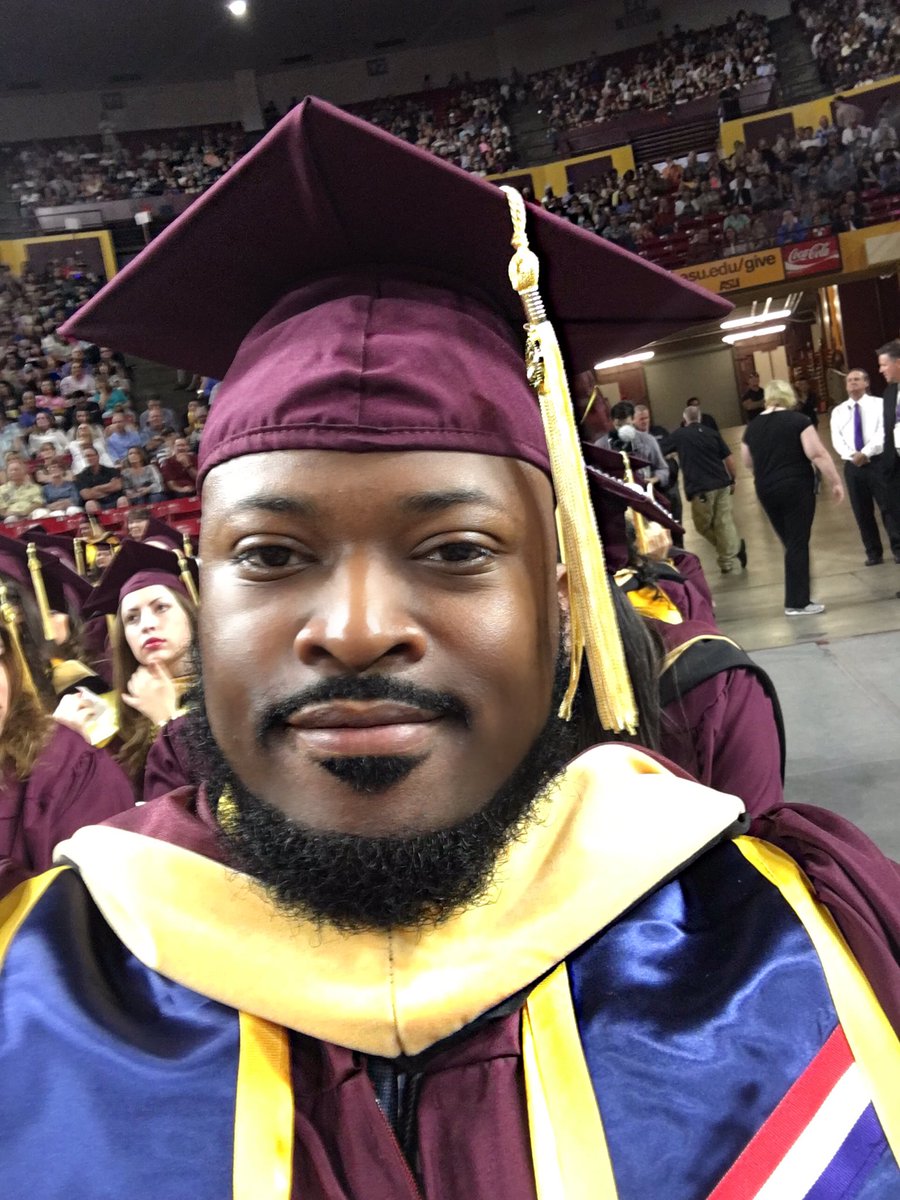 OriginalKeith's tweet image. Round 2 of graduation/convocation! Master's Degree officially complete! So happy, GOD is good! #asugrad