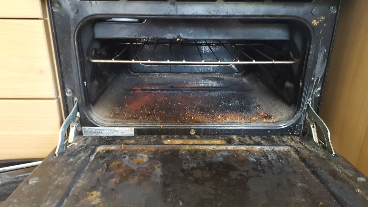 cleantechleics's tweet photo. #Leicester #Leicestershire #knighton #wigston Today's cooker clean in #knighton before pictures call 07809122755 https://t.co/YyAPHrdjZk
