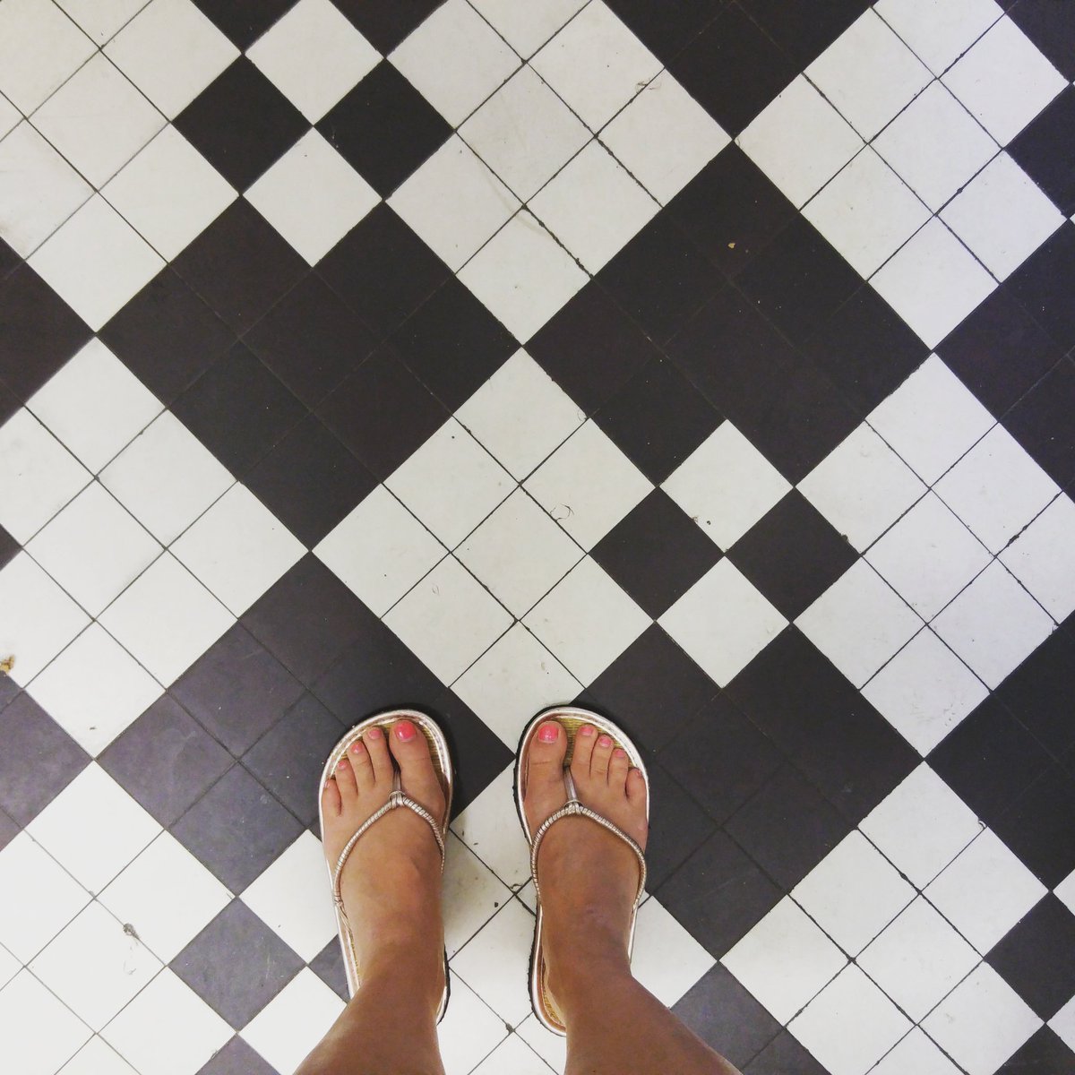 Gorgeous Edwardian tiled floor in the foyer of @LoveWithyBaths. Board meeting and swimming lessons. Lovely day 💗