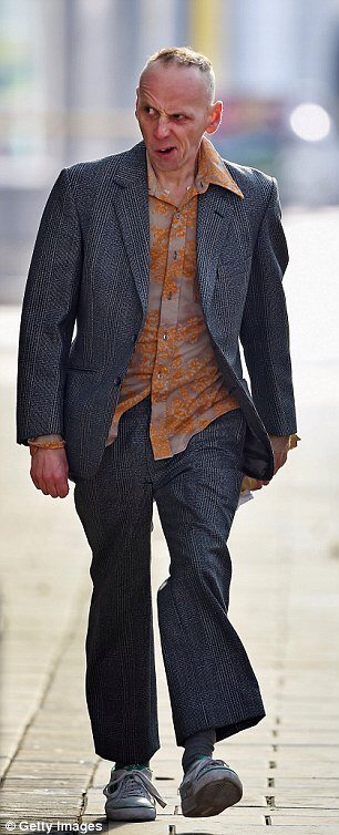 Boab_Coyle's tweet photo. Ye back oan the fuckin' gear Spud @FelineFunky ?? #Trainspotting2 https://t.co/PnPsEkBRIl