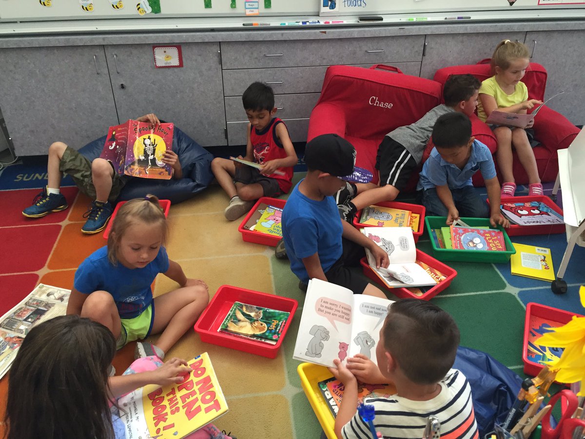 snelson_teachK's tweet photo. Trying to do read to SELF in kindergarten...all I hear is "popcorn"!! #popcornreading #takingturns #readWITHsomeone https://t.co/H8fLWk144U
