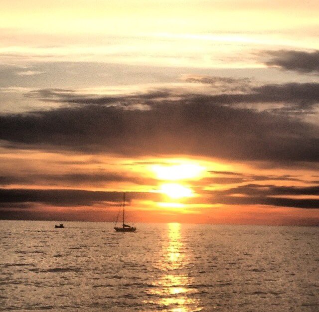 AberUni_UG's tweet photo. RT if you love Aber as much as we do #Aberystwyth #beautiful #bestplaceintheworld https://t.co/Dhy3MUqy6T