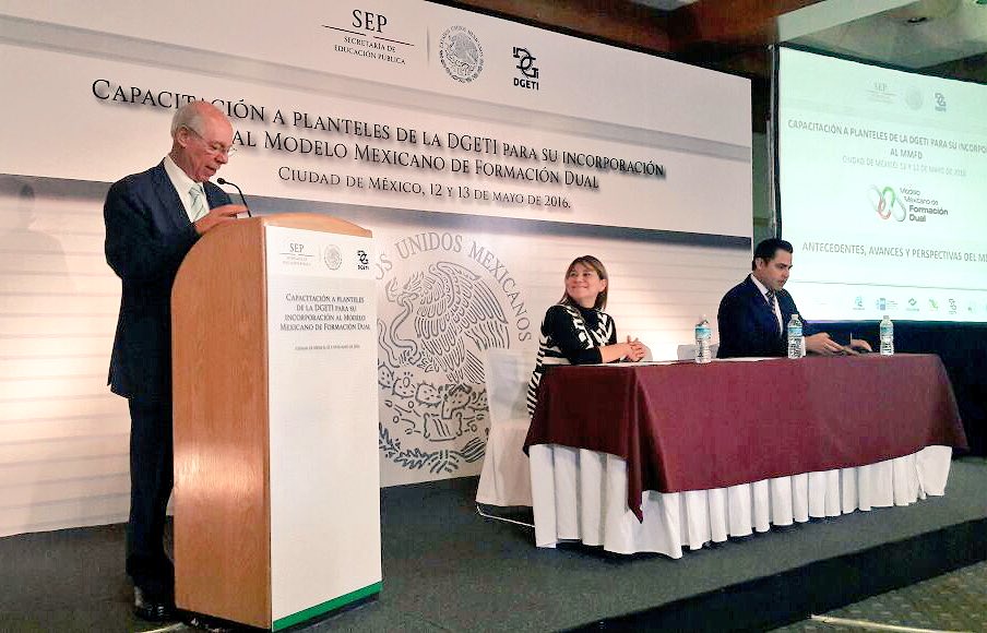 somoscecytem's tweet photo. @CecytemNR2 en la "Capacitación a Planteles de la DGETI para su incorporación al Modelo Mexicano de Formación Dual" https://t.co/OuKrX2KNGL