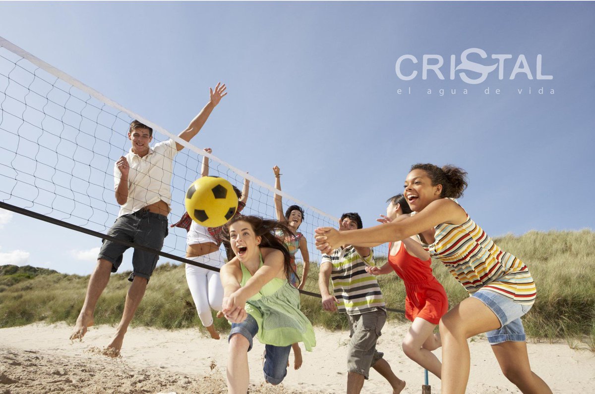 ¡Acompaña tu actividad física con Agua Cristal!